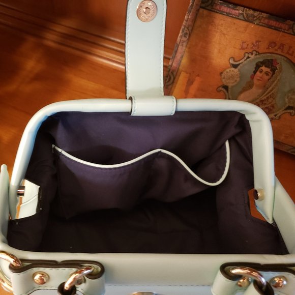 Amazing Carriage-Applique Shoulder/Hand Bag - Picture 7 of 12